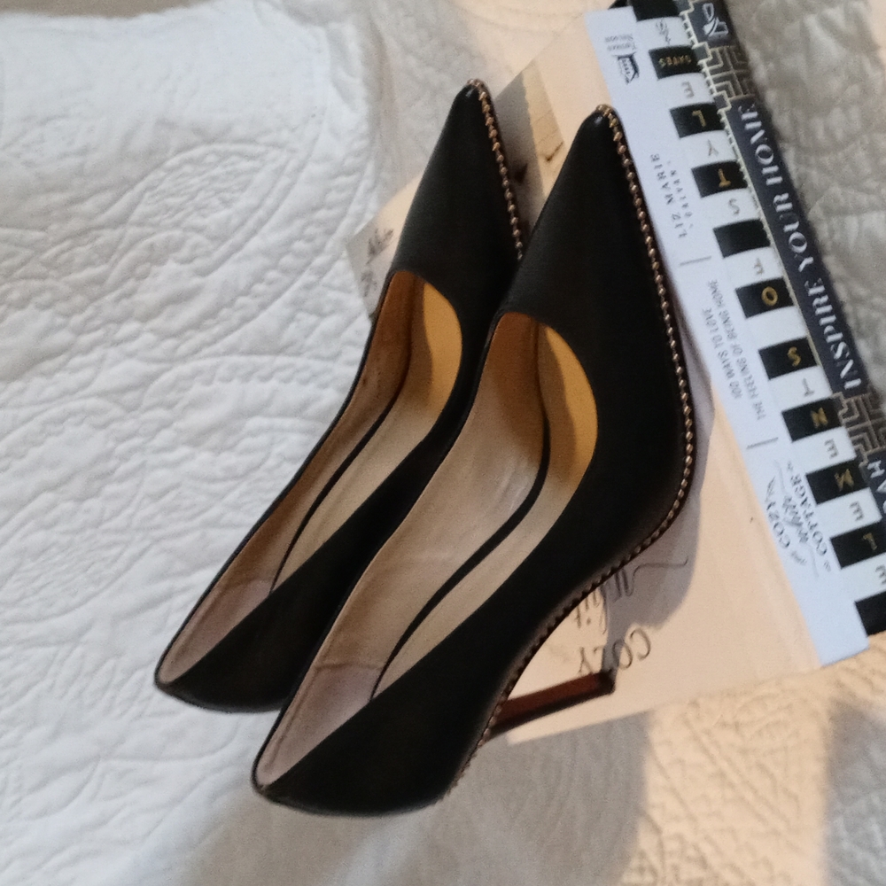 COACH Classic Black Pumps